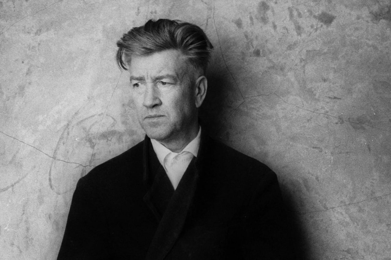 Нас покинул Дэвид Линч
Он делал не только великое искусство, уже при жизни ставшее классикой, но и продвигал медитацию и духовное мировоззрение на Западе | Сетка — социальная сеть от hh.ru