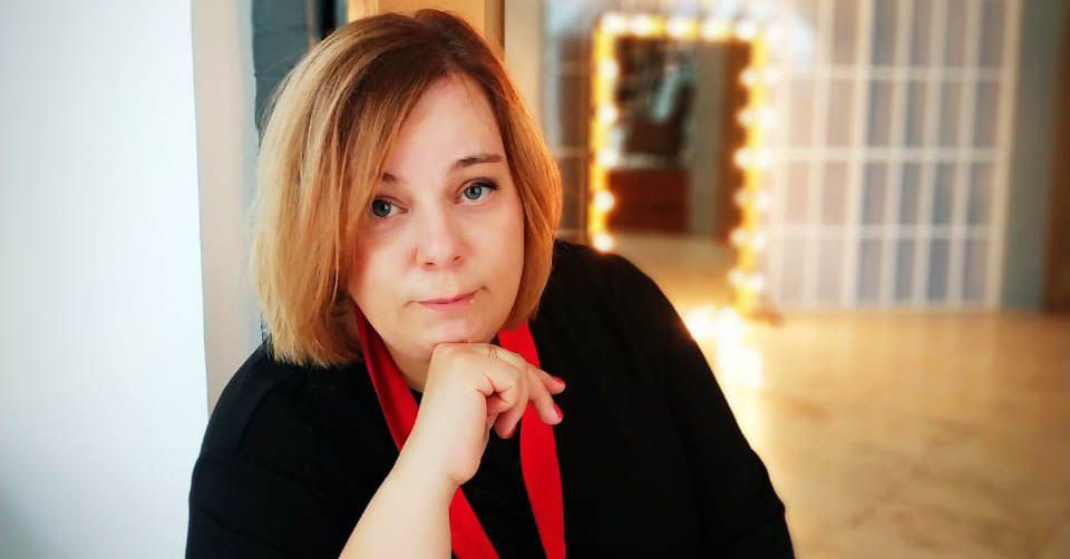 Меня зовут Татьяна Филатова – я автор и идеолог проекта онлайн HR-школы, а также проекта Anti-Hr.  У меня два высших образования и оба психологические (НГПУ и Висбаденская академия психотерапии) | Сетка — социальная сеть от hh.ru