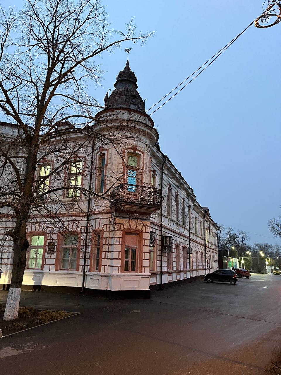 Всем привет из Зеленокумска 👋🏻
Приехали на первичное обсуждение нового проекта к нашему клиенту – АО ВЭЛАН | Сетка — социальная сеть от hh.ru