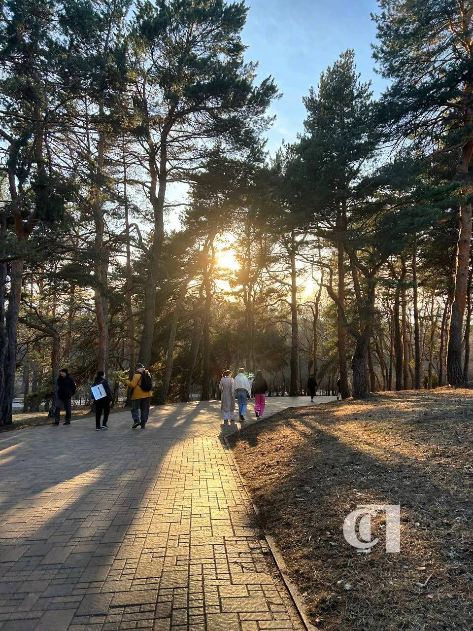 🏞️Прогулка по национальному парку «Кисловодский»
@stapravda
@stavropolyevibe | Сетка — социальная сеть от hh.ru