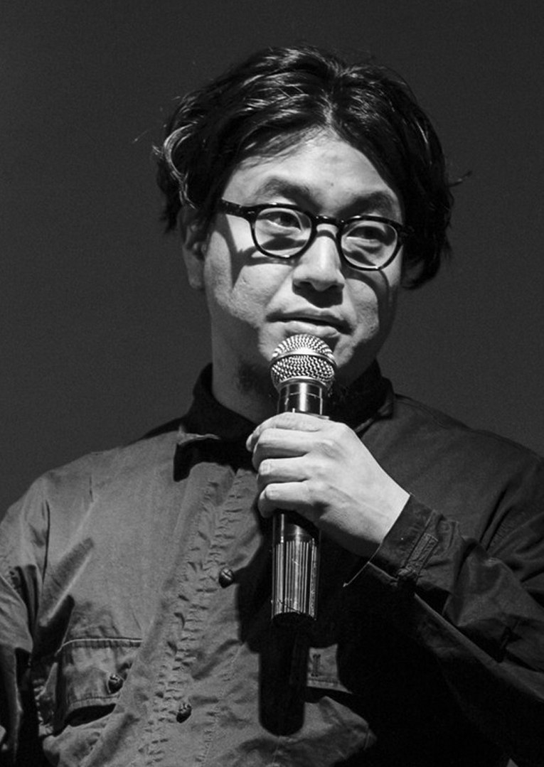 Собрал любимых корейских дизайнеров:
Ahn Sang-Soo
Hezin O
Chae Byungrok
Работы каждого стоит посмотреть и вдохновиться. | Сетка — социальная сеть от hh.ru