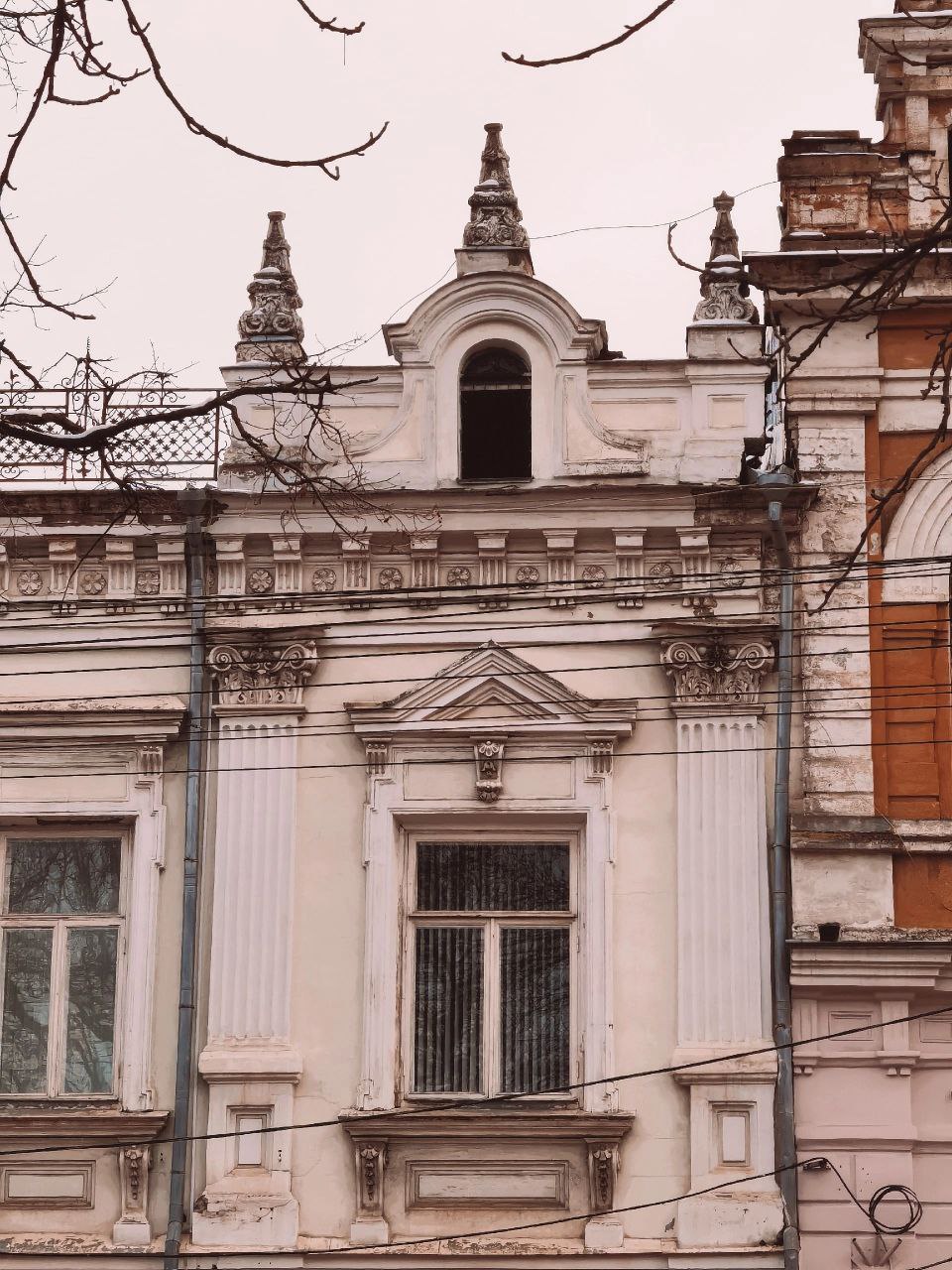 Архитектура Ставрополя
Фото: @wladafotoserdechno
@stavropolyevibe | Сетка — социальная сеть от hh.ru
