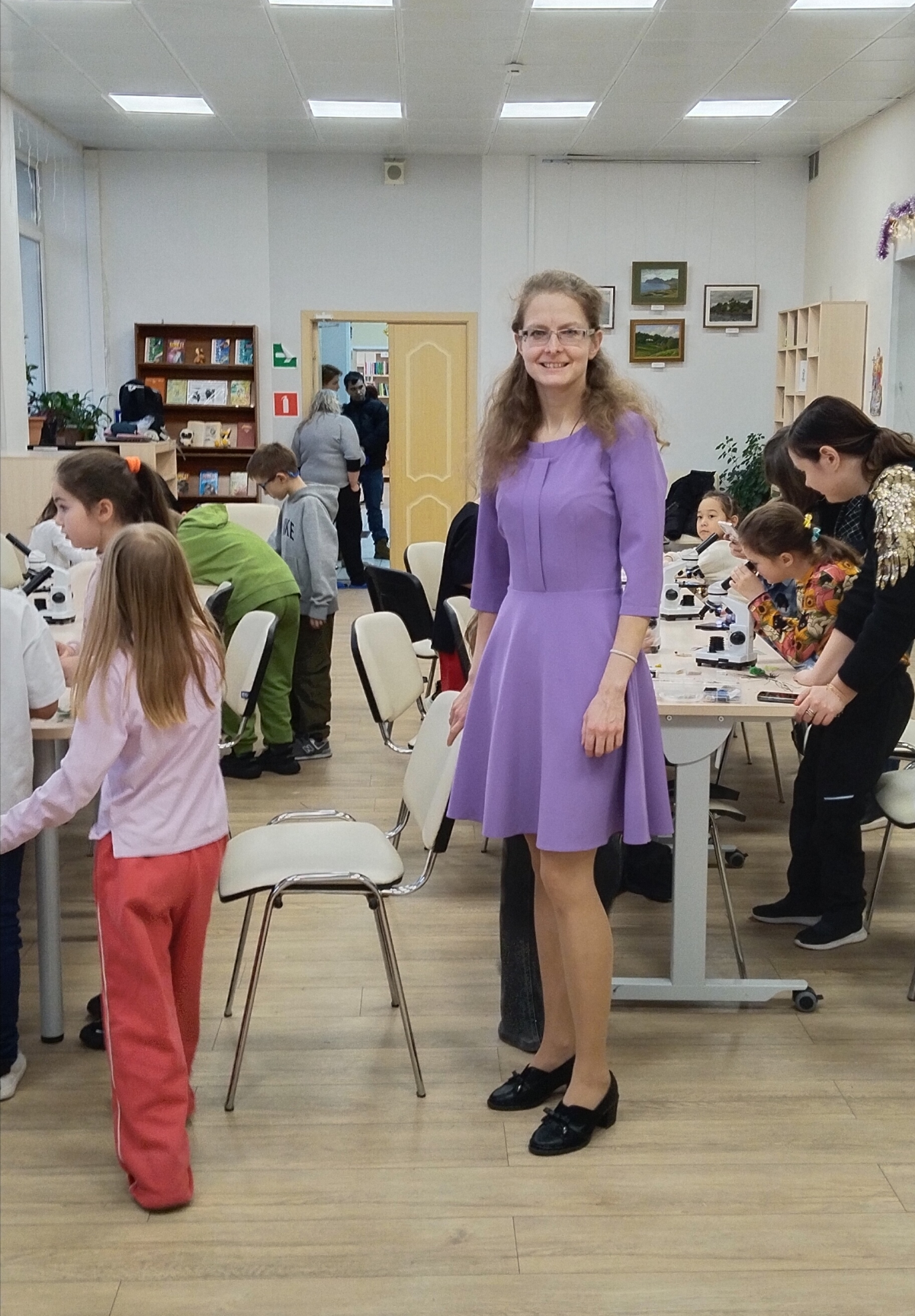 Вчера проводили экскурсию с микроскопами для класса в замечательной, просторной библиотеке в Новогиреево! 😊
Библиотеки по всему городу | Сетка — социальная сеть от hh.ru