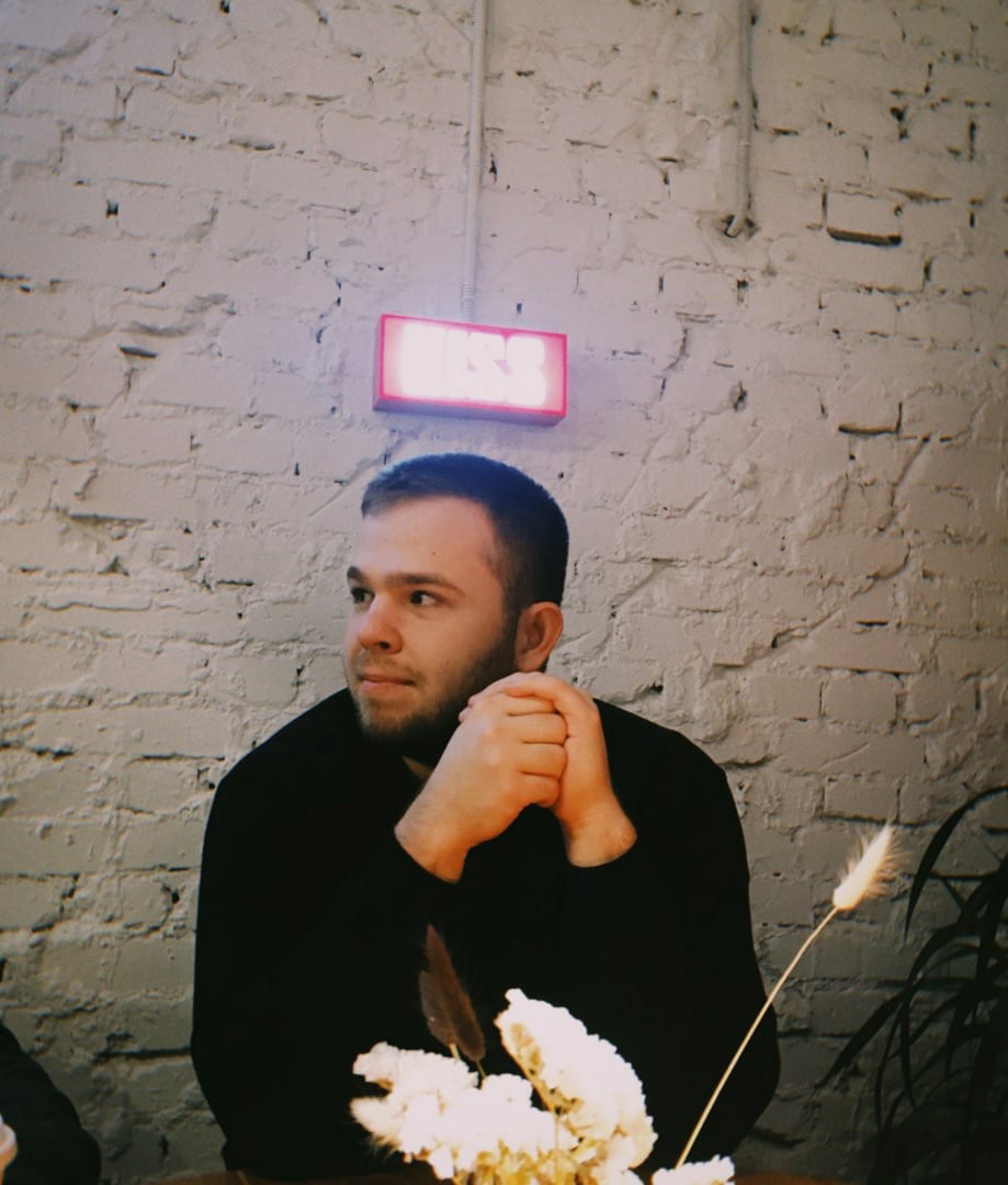 Vladimir Burtsev | Сетка — социальная сеть от hh.ru