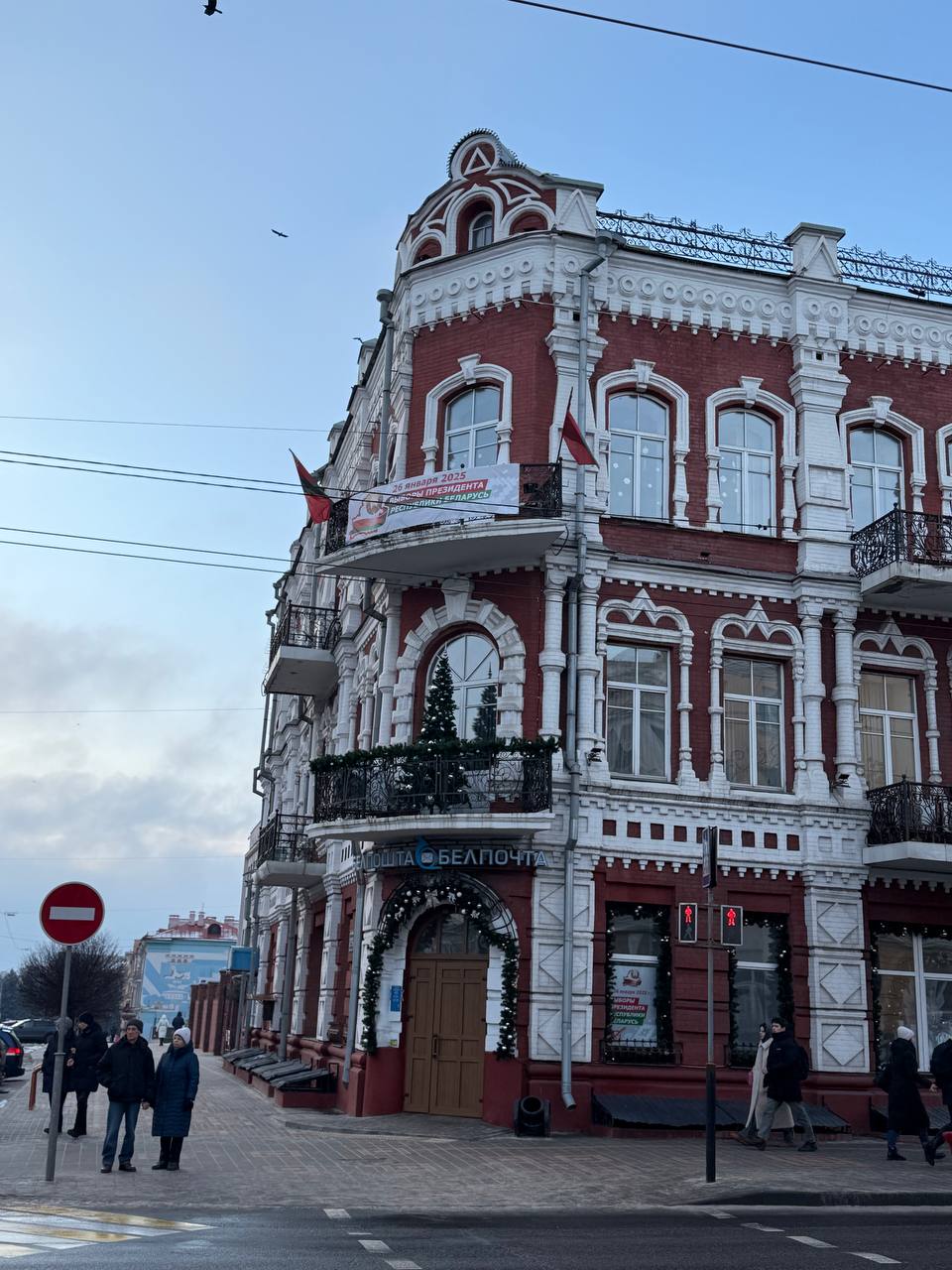 Креативная прожарка 🔥
Начинаем неделю с активности
Все просто, вы присылаете ваши рекламные креативы (сделанные для клиентов или для своего бизнеса не важно)
А я их прожариваю 🐜
С полной обратной связ... | Сетка — социальная сеть от hh.ru
