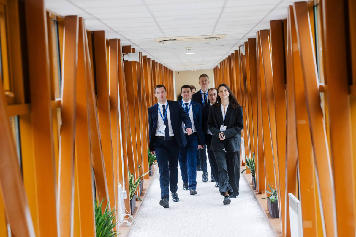 Спасибо большое коллегам за слаженную командную работу и за результат который нам принесло плодотворное сотрудничество! 🤝 А так же огромную благодарность выражаем ПАО "Газпром нефть" за возможность по... | Сетка — социальная сеть от hh.ru