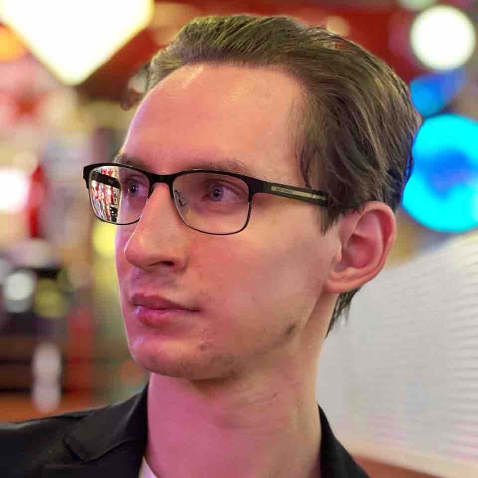 Артем Витов