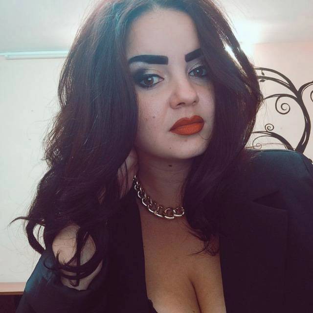 Юлия Пикшикова