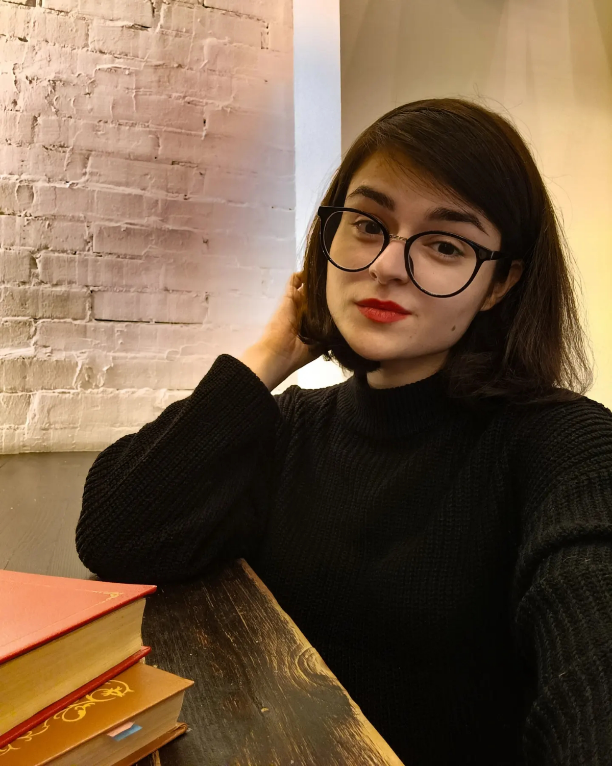 Приветствую🤚 
Меня зовут Ангелина, я - конфликтолог | Сетка — социальная сеть от hh.ru