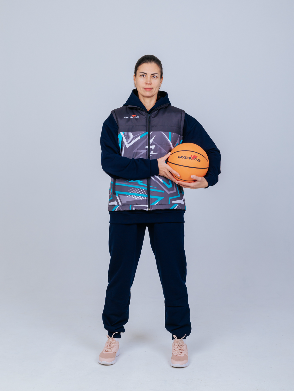 🔥 Стильная жилетка Vaxter Five: Тепло и комфорт на тренировках! 🔥
Забудь о холоде во время тренировок! Жилетка Vaxter Five с технологией сублимации — это идеальное решение для активного отдыха в холод... | Сетка — социальная сеть от hh.ru