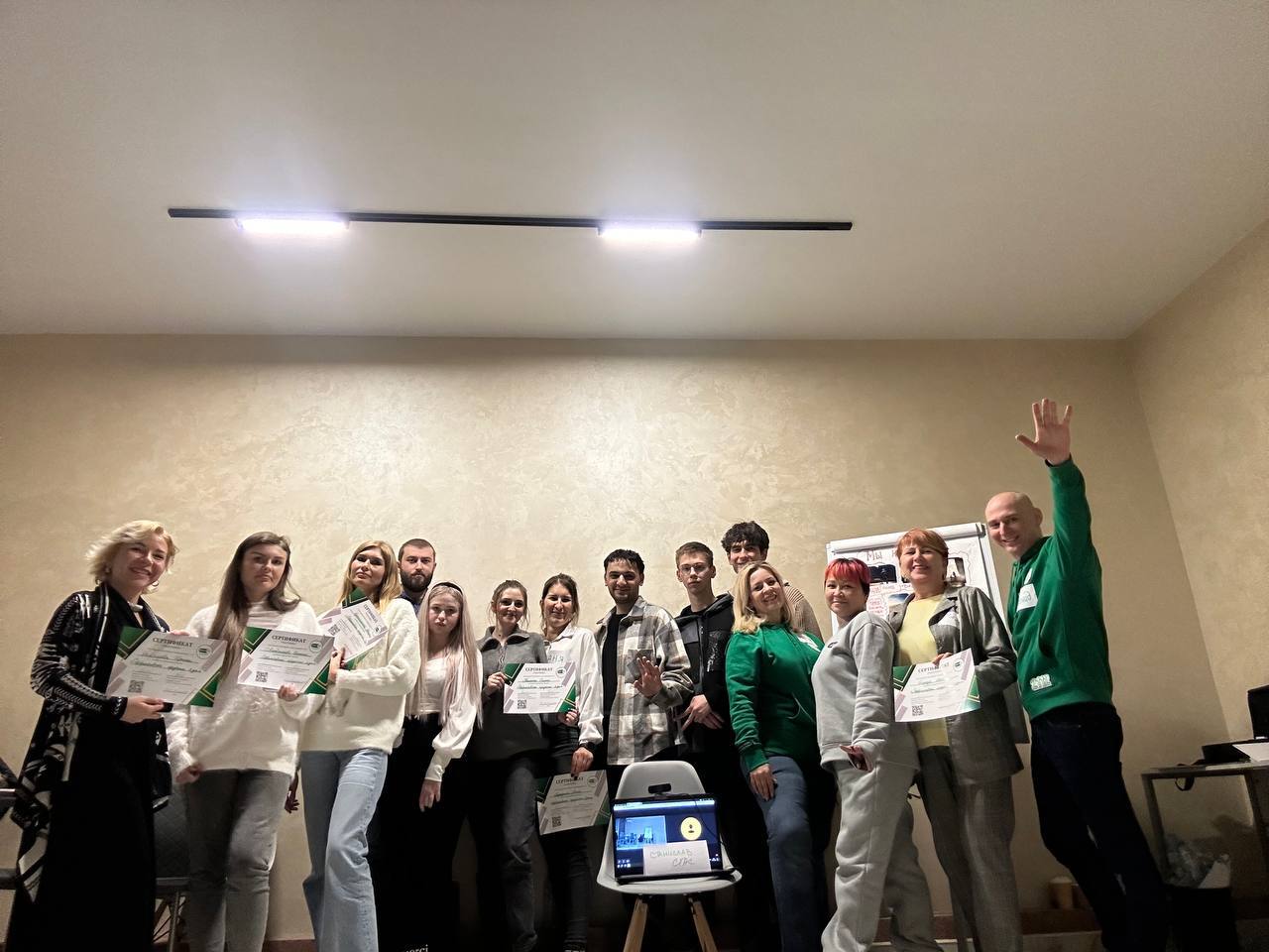 🏖️ Провели 3-дневный тренинг по продажам для команды Парк-отеля Джубга
🩵Подробно разобрали этапы продаж по телефону
🩵Отрабатывали звонки по новым методам
🩵Участники собрали больше 50 особенностей объе... | Сетка — социальная сеть от hh.ru