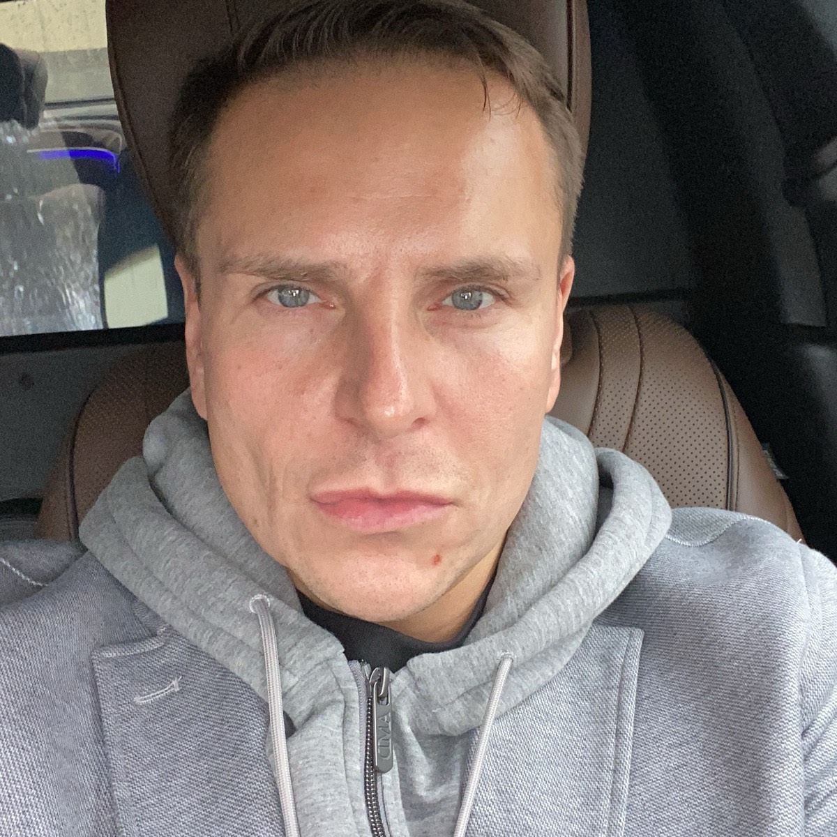 Михаил Лапин