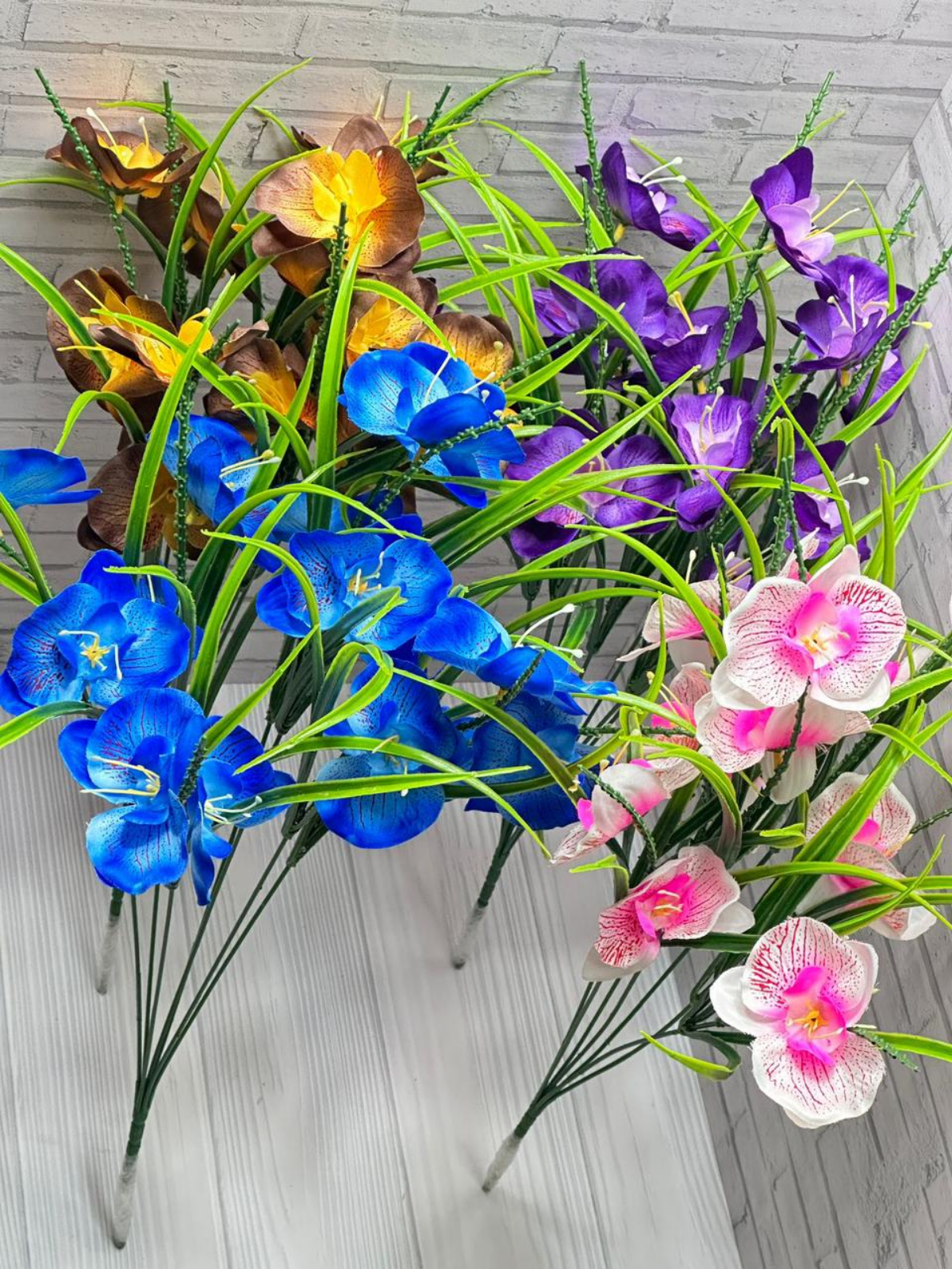 💐УПАКОВКА:70₽*40шт=2800₽                     
💐в упаковке разные цвет !                   
💐размер :60-см                         
 💐1 букет :14-голов                        
💐Живое фото !!!! 
Салют 3 | Сетка — социальная сеть от hh.ru