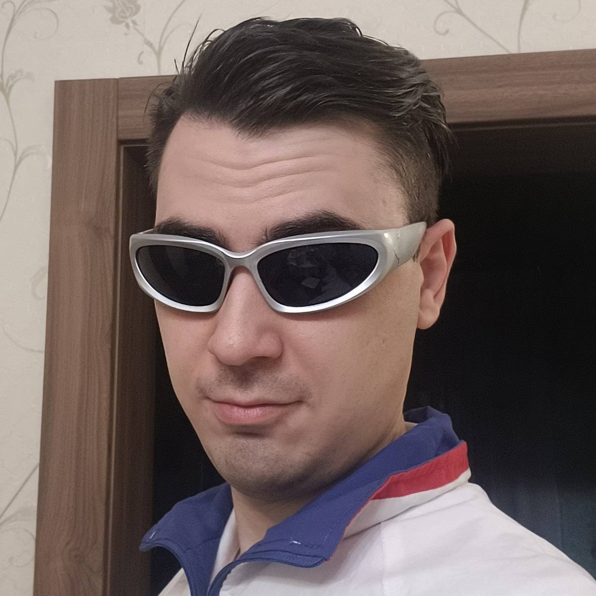 Максим Сошнин