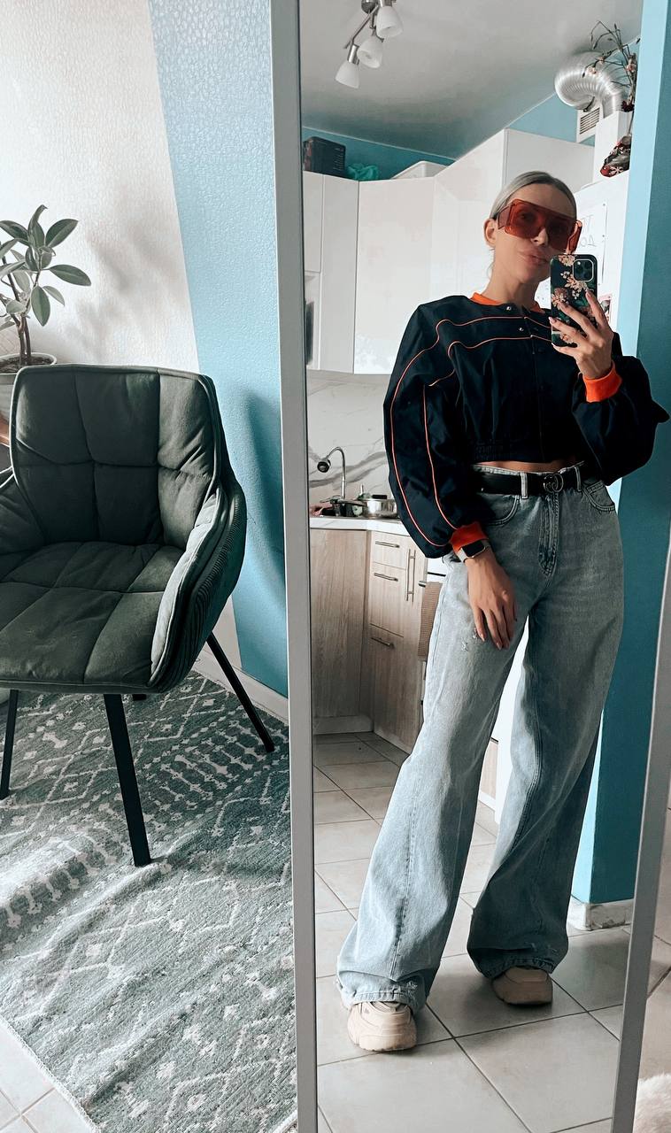 Когда в мои 8 лет меня спрашивали «кем ты хочешь стать, когда вырастешь?», я отвечала, что дизайнером одежды.
Точнее, тогда мы говорили устаревшее «модельером» | Сетка — социальная сеть от hh.ru