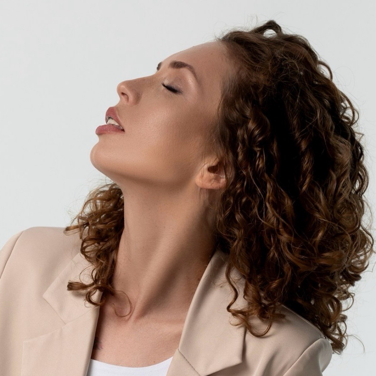 Нелли Ревтова