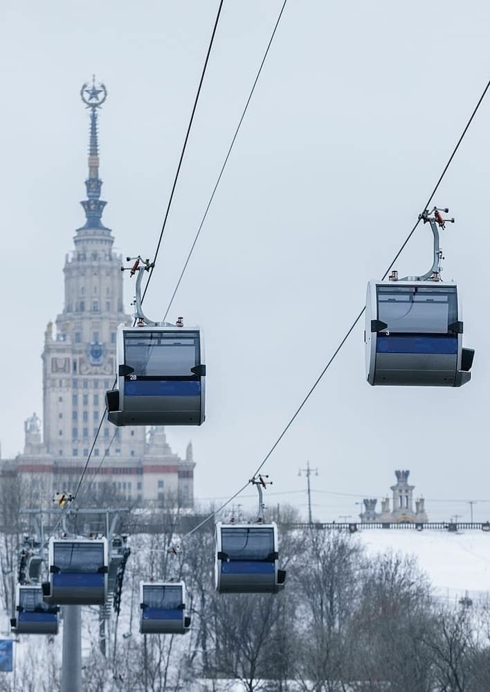 🚠Бесплатно прокатиться на канатной дороге и горных лыжах в Воробьевых горах
25 января Московская канатная дорога подарит бесплатный проезд всем Татьянам | Сетка — социальная сеть от hh.ru