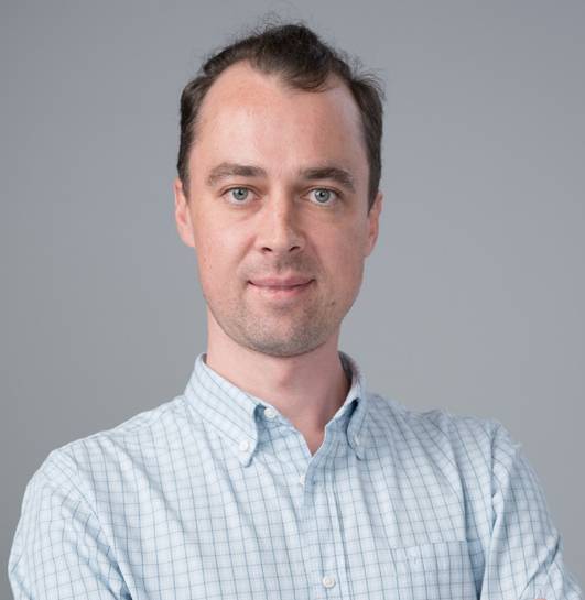 Роман Браун