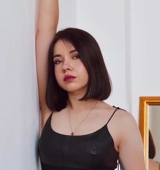 Эльмира Хайсарова