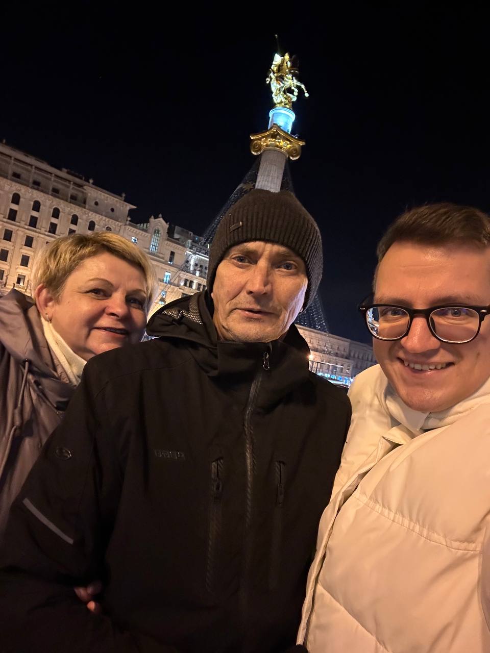 Ко мне приехали родители на неделю. И это всегда связано с несколькими испытаниями:
1. Очень больно смотреть как они не молодеют | Сетка — социальная сеть от hh.ru