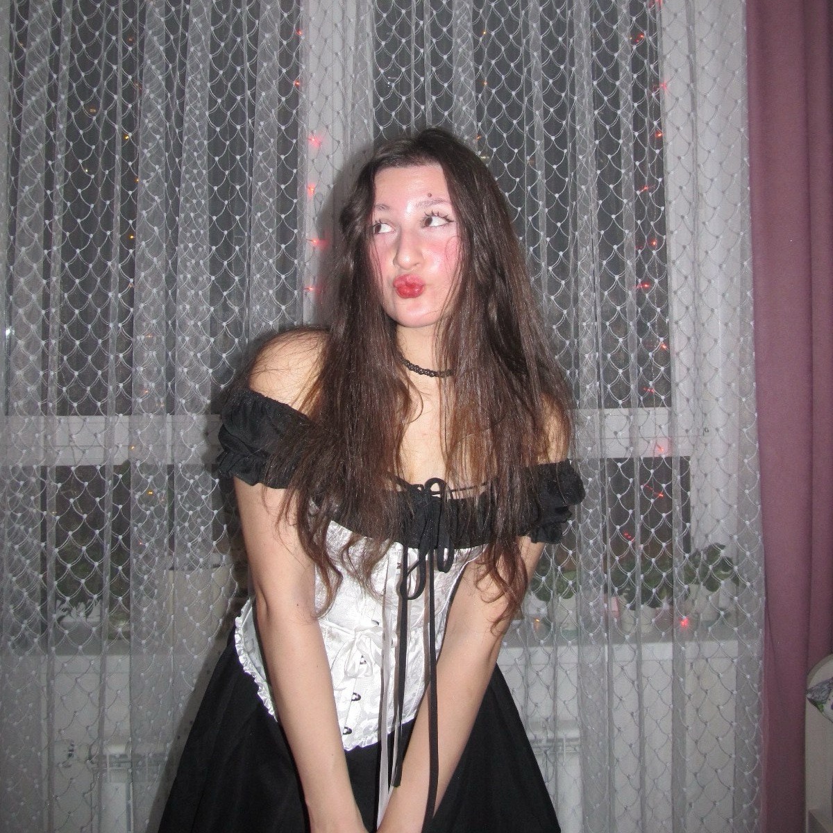 Карина Чекова