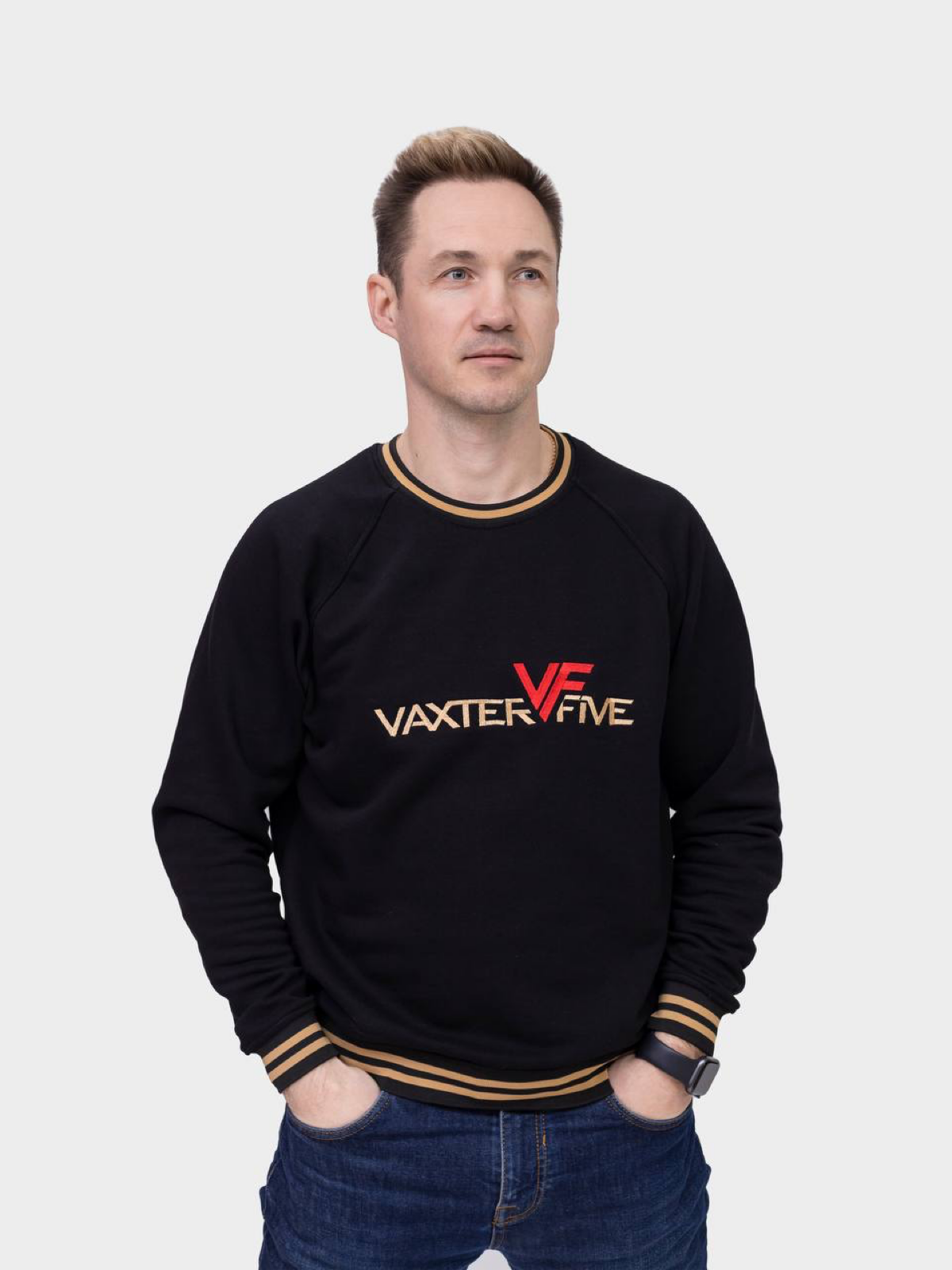 👏Пополняем гардероб уникальными свитшотами вместе с Vaxter Five
Vaxter Five представляет стильный свитшот, который подойдет для любого мероприятия и подчеркнет твой индивидуальный стиль | Сетка — социальная сеть от hh.ru