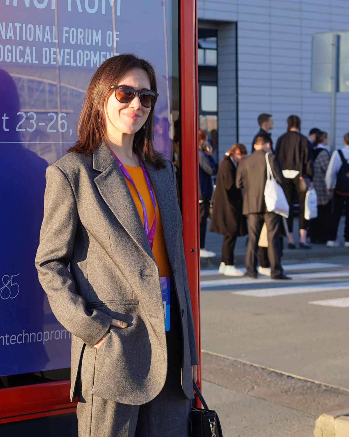 Личный бренд в 2025: стратегии продвижения лидеров
▫️Тренд. Полиработа (сочетание разных видов деятельности, проектов, рабочих мест одновременно)
Концепция одной работы на всю жизнь уходит в прошлое | Сетка — социальная сеть от hh.ru