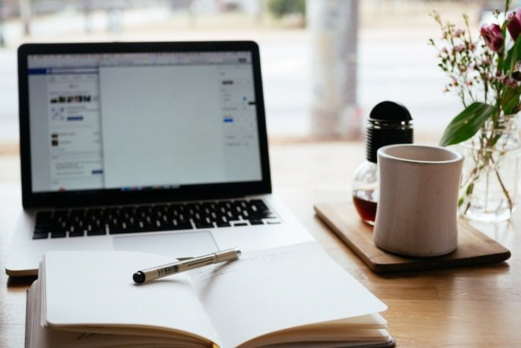 Ремесло писатель: инсайты, редактура, персонажи.
Как и любой предприниматель, офисный менеджер, маркетолог… писатели сталкиваются со своими сложностями, которые приходится приодолевать | Сетка — социальная сеть от hh.ru