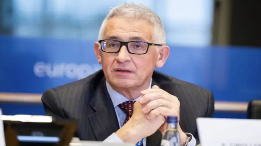 Центробанк ЕС назвал долларовые стейблкоины угрозой для Европы | Сетка — социальная сеть от hh.ru
