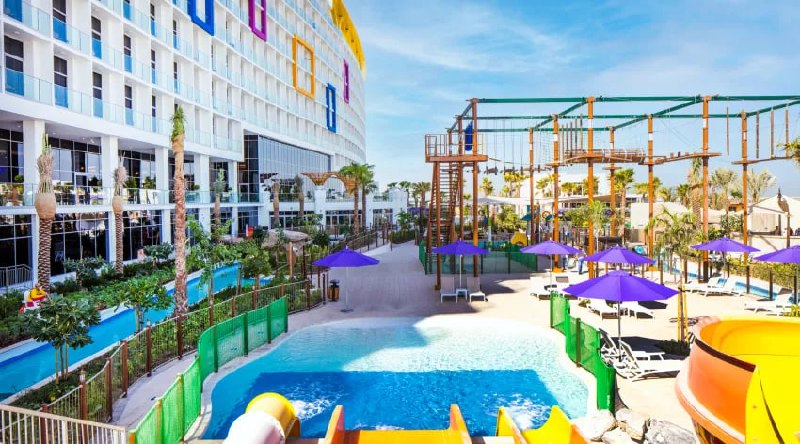 🏖 Centara Mirage Beach Resort в Дубае — идеальное место для семейного отдыха! 🌊 С захватывающими водными горками, разными бассейнами и детским клубом, ваши дети будут в восторге! Устройтесь поудобнее ... | Сетка — социальная сеть от hh.ru