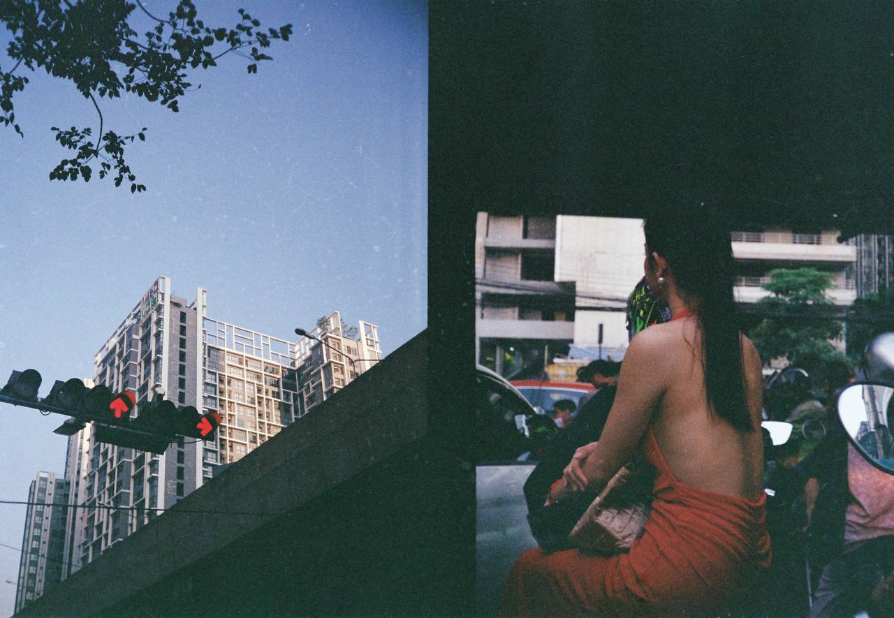 Вчера провели Божьи игры. Но рассказывать нужно издалека.
Этот город я возненавидел сразу же, как вышел из самолета | Сетка — социальная сеть от hh.ru