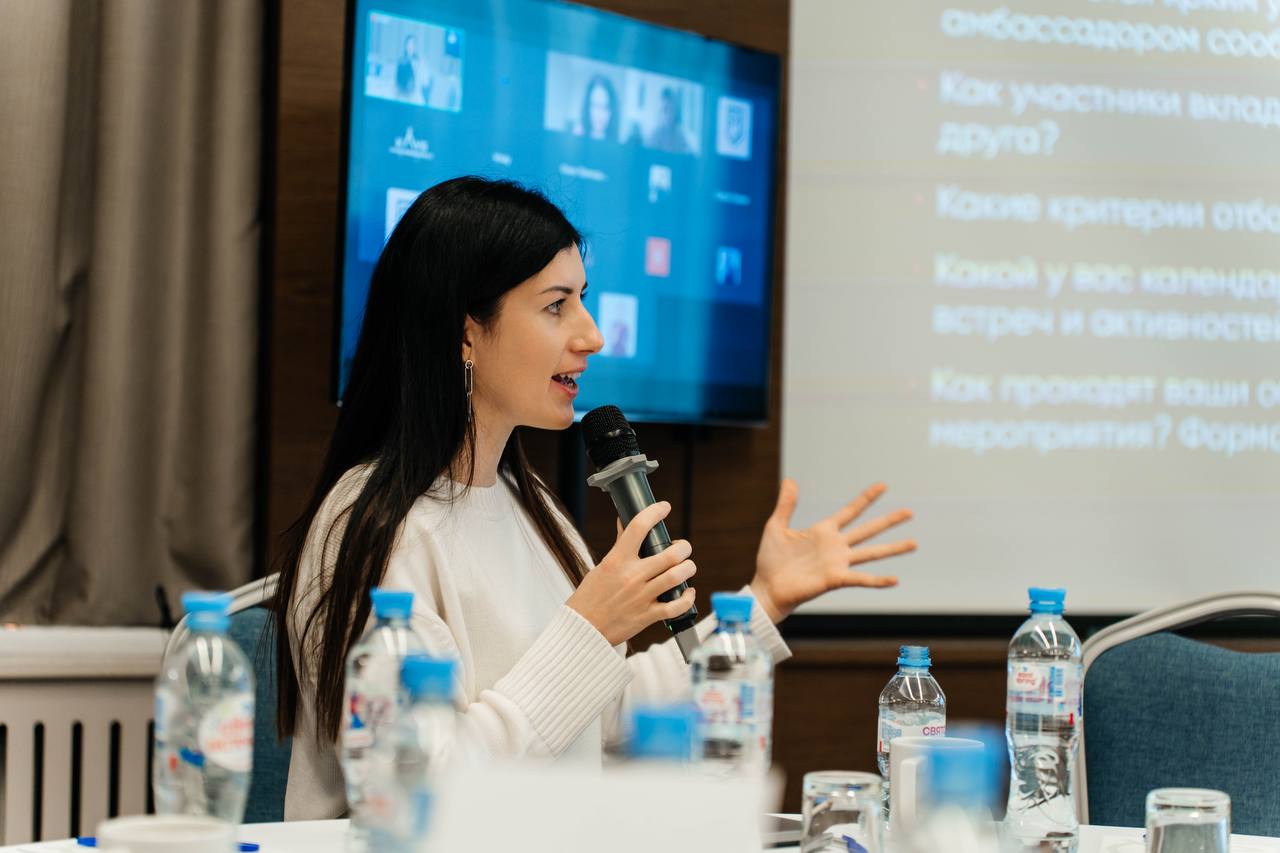 Что вы могли пропустить
на этой неделе ❓
Важные посты и статьи, чтобы почитать в спокойном режиме выходного и поразмышлять 😉
🪫 На рынке катастрофический дефицит рабочих кадров, а на инженерные и управ... | Сетка — социальная сеть от hh.ru