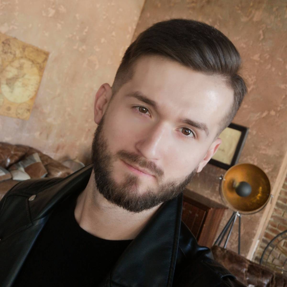 Дмитрий Комолов