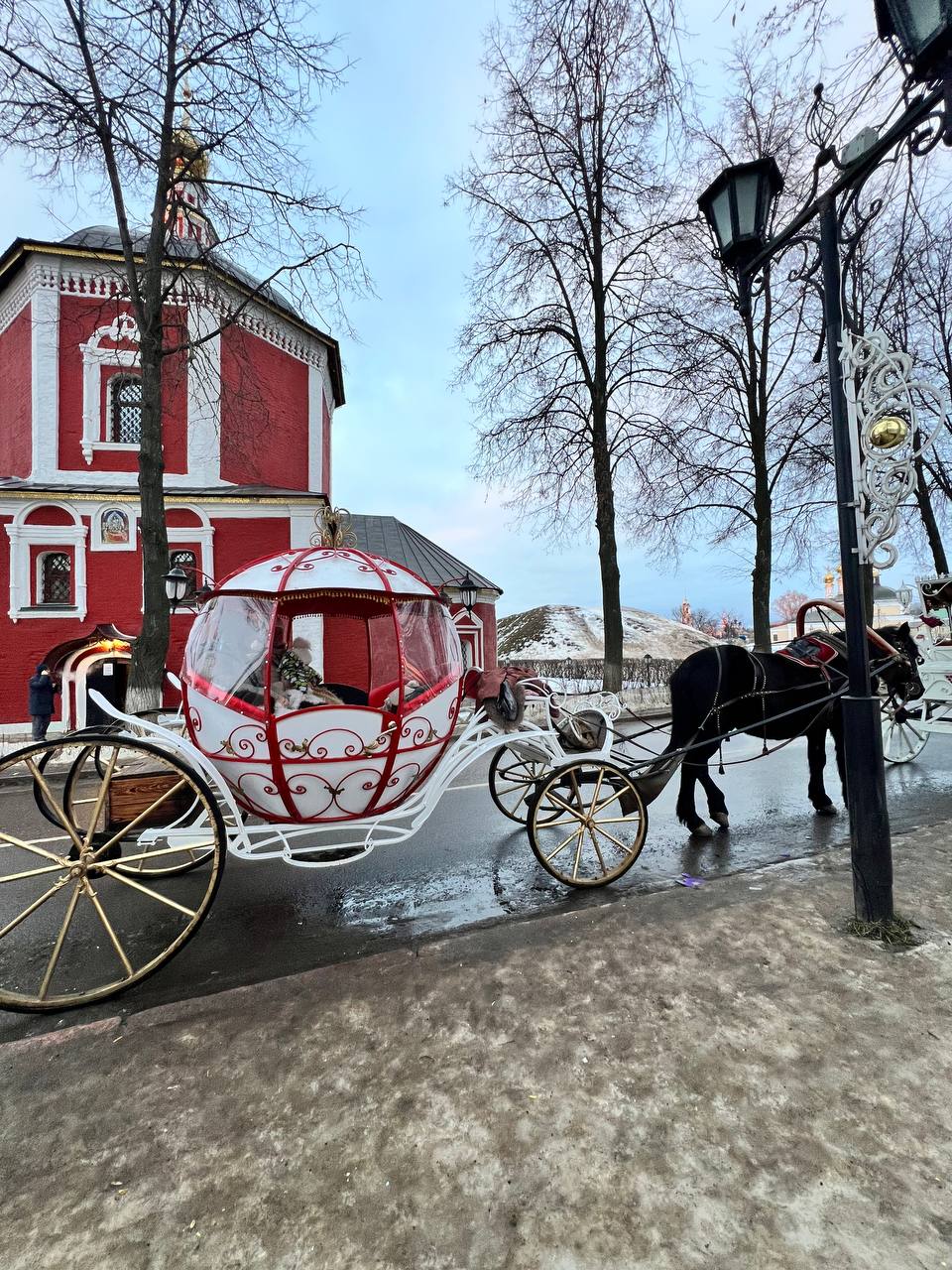 Привет, мои хорошие!👋
Обычно свои посты я публикую после работы, а сегодня решила утром и еще в понедельник:)
Т.к | Сетка — социальная сеть от hh.ru
