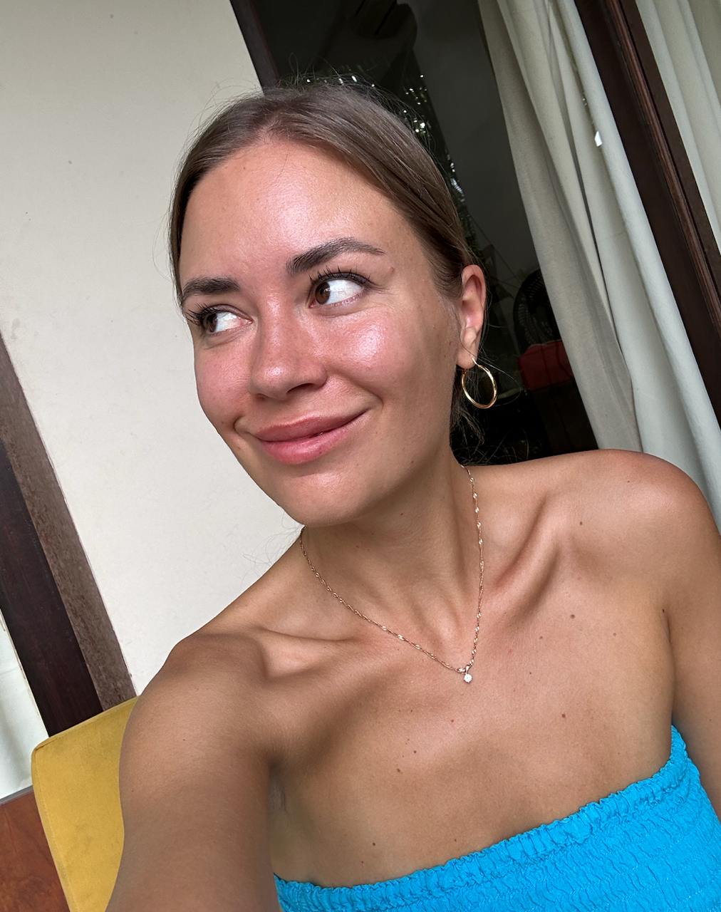 Познакомимся? 🙂
В канале много новеньких, я вас приветствую 💜 В честь этого, решила поделиться 7 фактами о себе :)
Факты обо мне:
1 | Сетка — социальная сеть от hh.ru