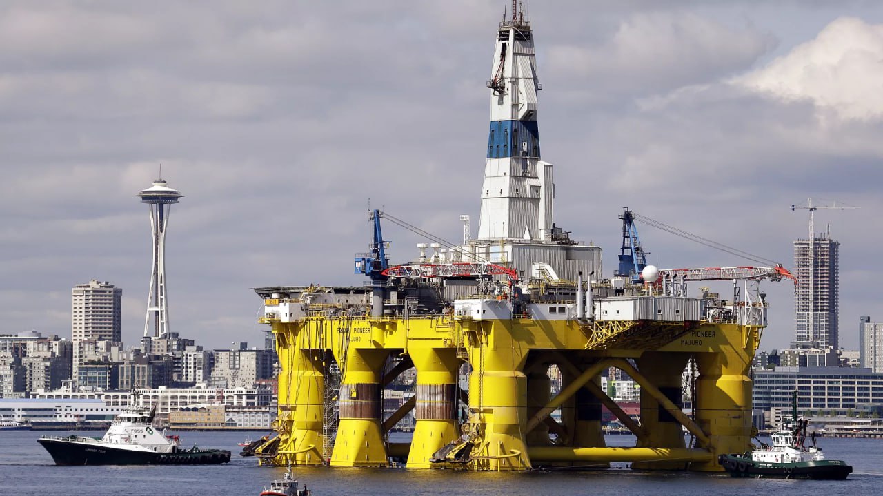 Трамп поигрался с колумбийской нефтью
Президент Дональд Трамп объявил о введении 25% пошлины на колумбийские товары, в том числе на нефть, однако после того как Колумбия пошла на уступки в миграционно... | Сетка — социальная сеть от hh.ru