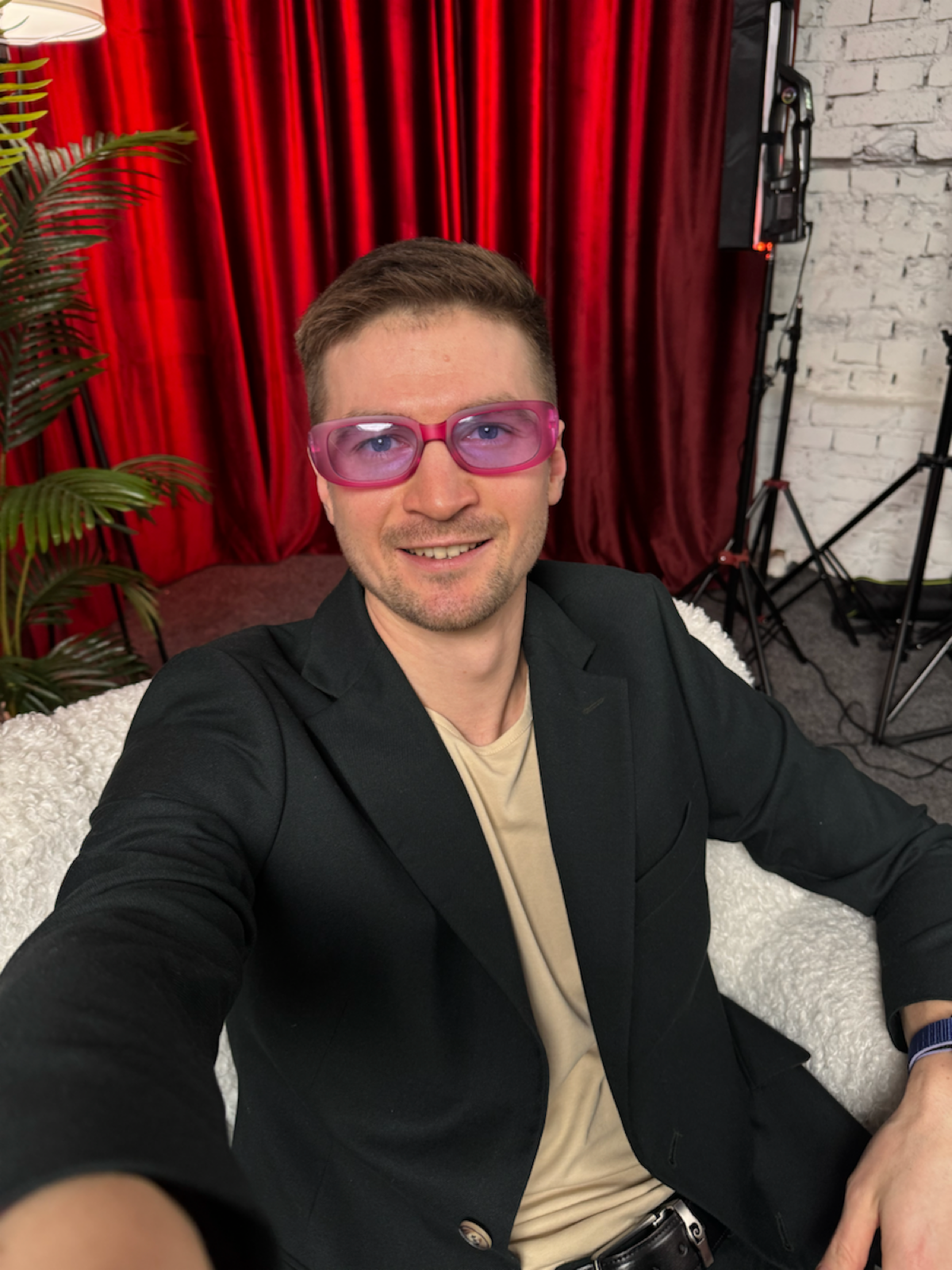 В субботу записывал новую порцию контента для своих соц | Сетка — социальная сеть от hh.ru