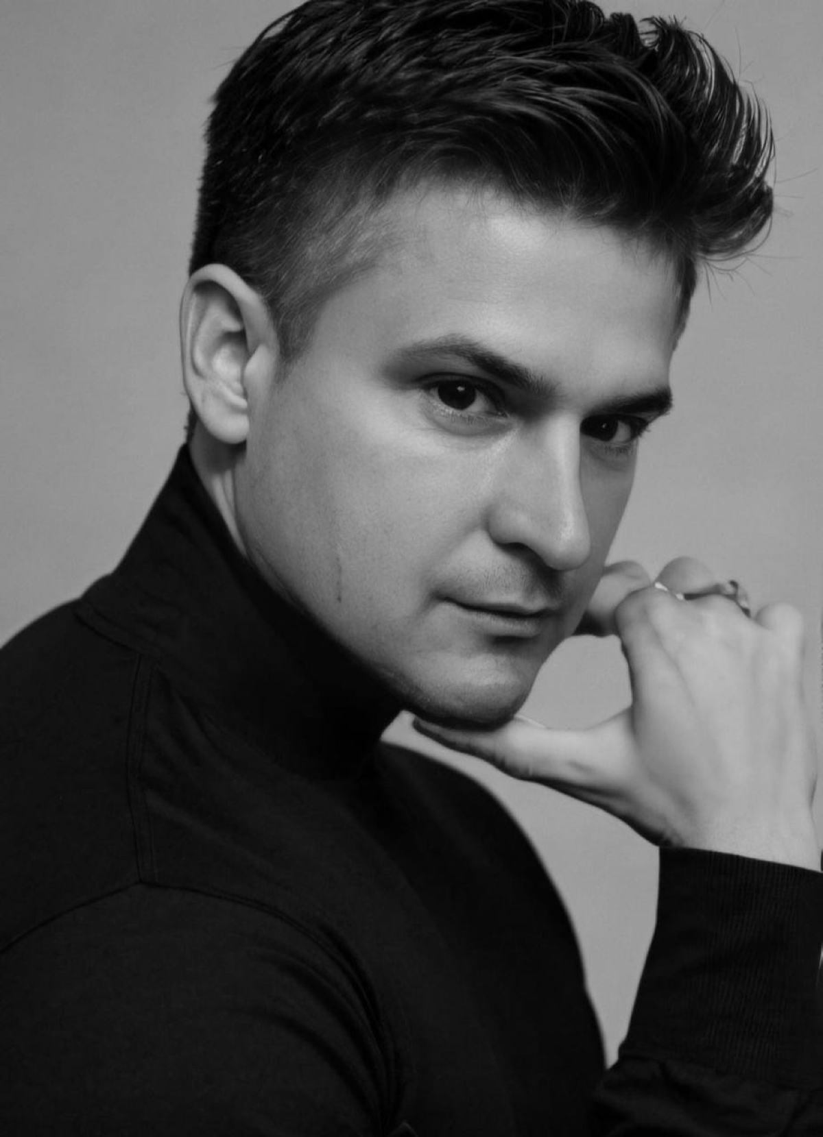 ‼️Мы не молодеем, только приложения могут нас сделать моложе!
🚨Рынку недвижимости псц! Что думаете?
#тренингпродаж #тренингпереговоров #менеджерпопродажам #риэлтор
#тренингириэлторов #тренингриэлторов... | Сетка — социальная сеть от hh.ru