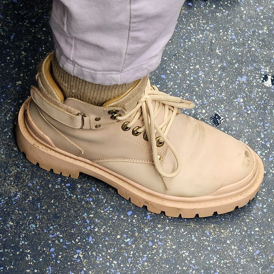 Ну вроде все уже знают угги, как тип обуви.. | Сетка — социальная сеть от hh.ru