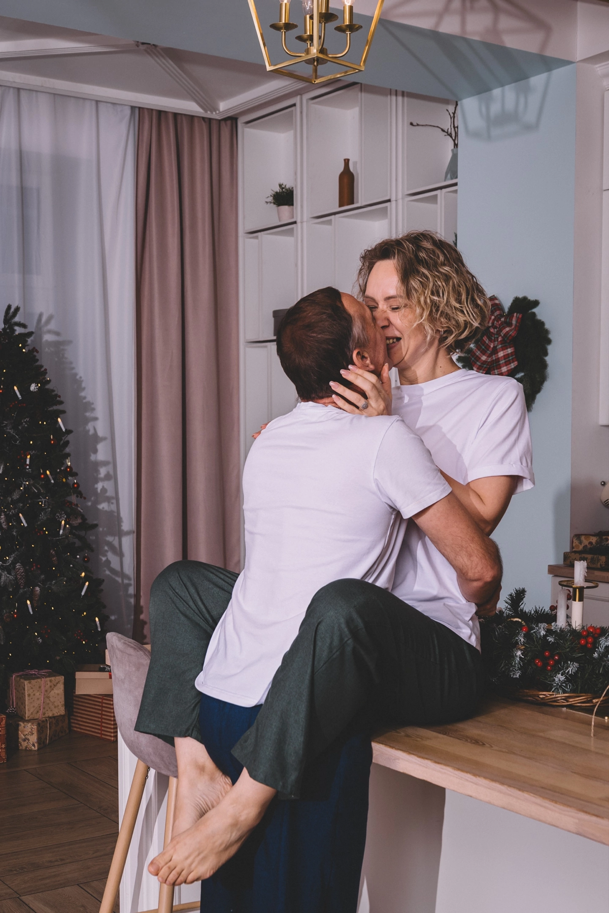 4️⃣ 996 фотосессию я провел в честь 20-летия свадьбы 🥳 | Сетка — социальная сеть от hh.ru