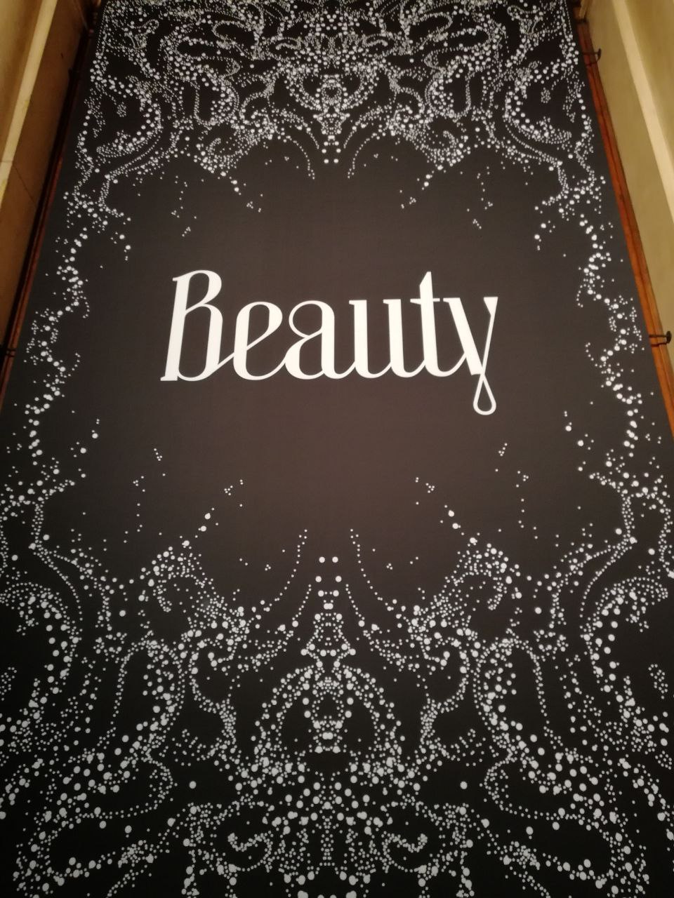 Рубрика "зарубежный дизайн"
Гранта МБА хватило на учёбу, и даже осталось на поездку на недельный семинар в Австрии | Сетка — социальная сеть от hh.ru