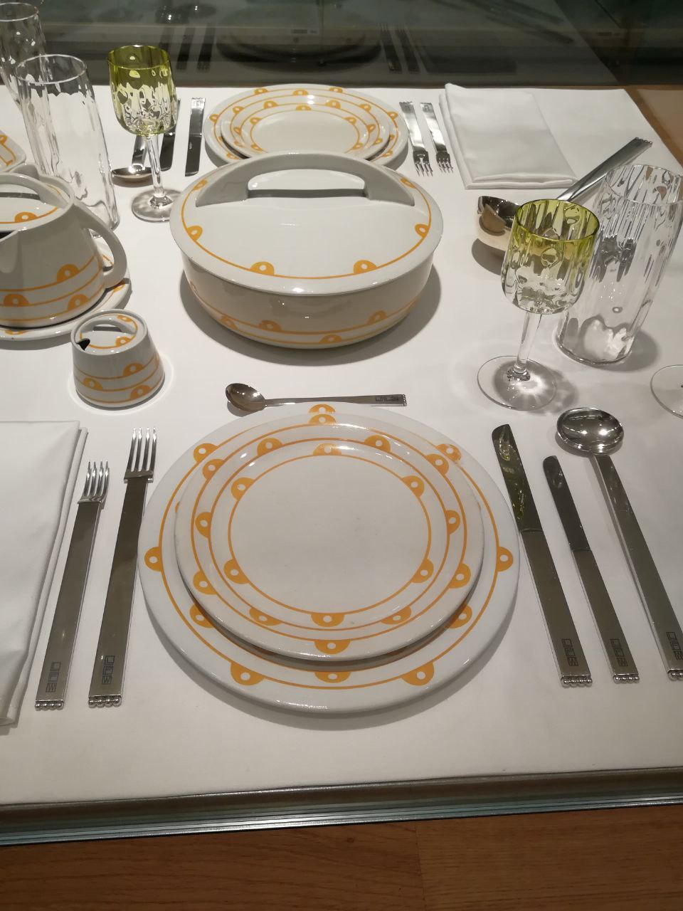 Рубрика "зарубежный дизайн"
Гранта МБА хватило на учёбу, и даже осталось на поездку на недельный семинар в Австрии | Сетка — социальная сеть от hh.ru