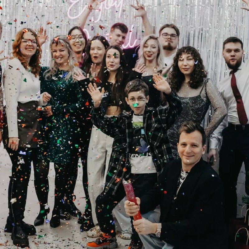 Период "А давайте после Нового года" — уже наступил! 🎉
Мы активно врываемся в 2025, продолжая развивать медицинский маркетинг и улучшать наши проекты! 🚀
✨ Делимся с вами частичкой фото с нашего корпор... | Сетка — социальная сеть от hh.ru