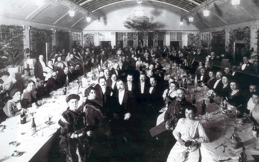 Ровно 150 лет назад, 28 января 1875 года, Grand Hotel Europe открыл свои двери гостям Петербурга. Он занял целый квартал от Михайловской площади до Невского проспекта | Сетка — социальная сеть от hh.ru