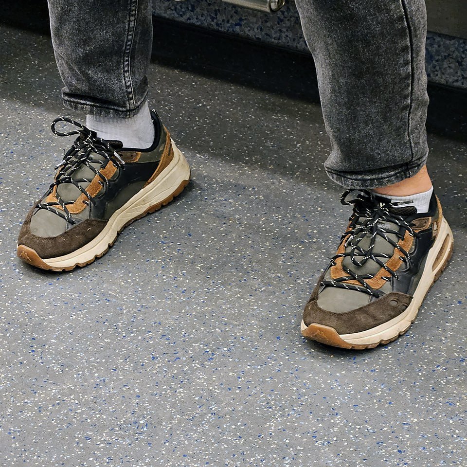 KAPPA — для тех, кто любит спокойные цвета.
Практически вся линейка кроссовок представленная у нас в стране, выдержана в спокойных тонах | Сетка — социальная сеть от hh.ru