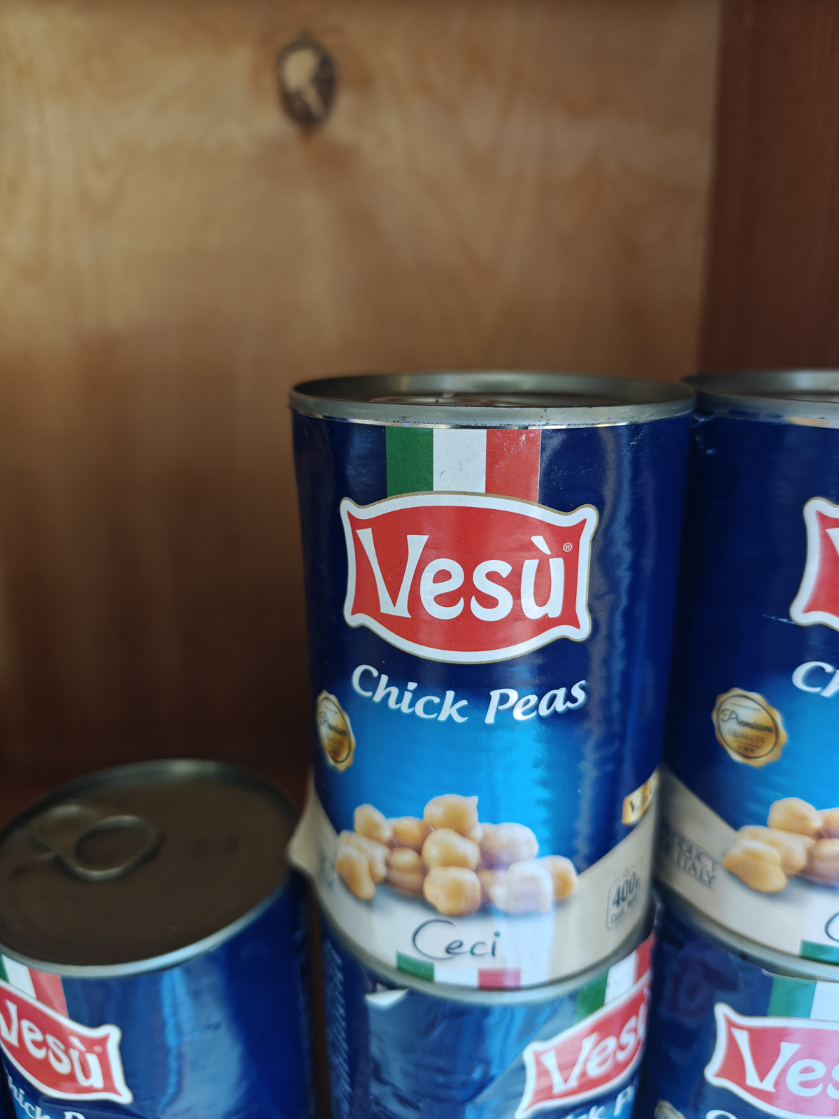 Всем привет!🙂  
Один из методов, который я использую для своих учеников для более легкого и интересного запоминания слов – это состыковка тем | Сетка — социальная сеть от hh.ru