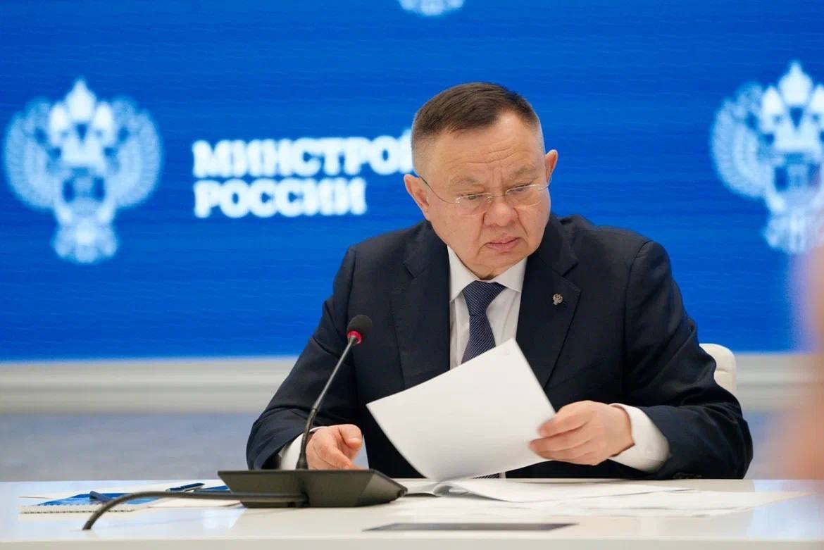 Глава Минстроя России Ирек Файзуллин провел совещание по вопросам реализации социальных объектов на территории Севастополя
В совещании принял участие губернатор города Севастополь Михаил Развожаев | Сетка — социальная сеть от hh.ru
