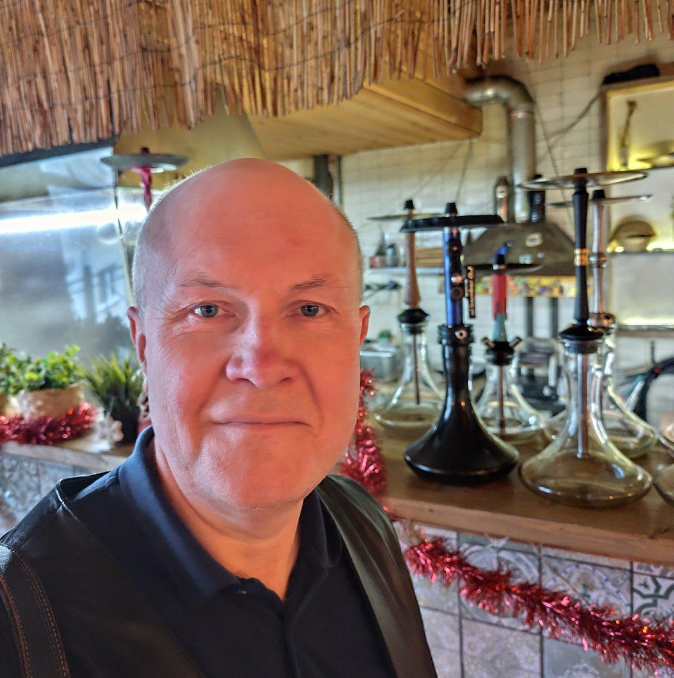 Почему мы даем непрошенные советы и как это связано с нашим внутренним состоянием  
Каждый из нас хотя бы раз был в ситуации, когда, устав от разговора о проблемах друга, мы подкидывали свои идеи и ре... | Сетка — социальная сеть от hh.ru