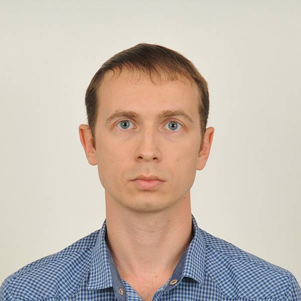 Дмитрий Попов