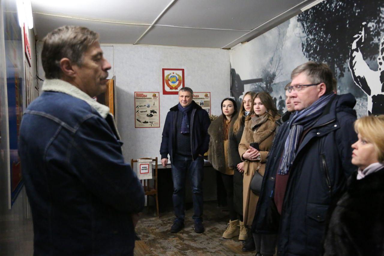 65 метров под землёй…
В продолжение неформального общения с Главой Самары Иваном Носковым в день российского студенчества активисты Ассоциации региональной молодёжи посетили совместно с командой мэра ... | Сетка — социальная сеть от hh.ru